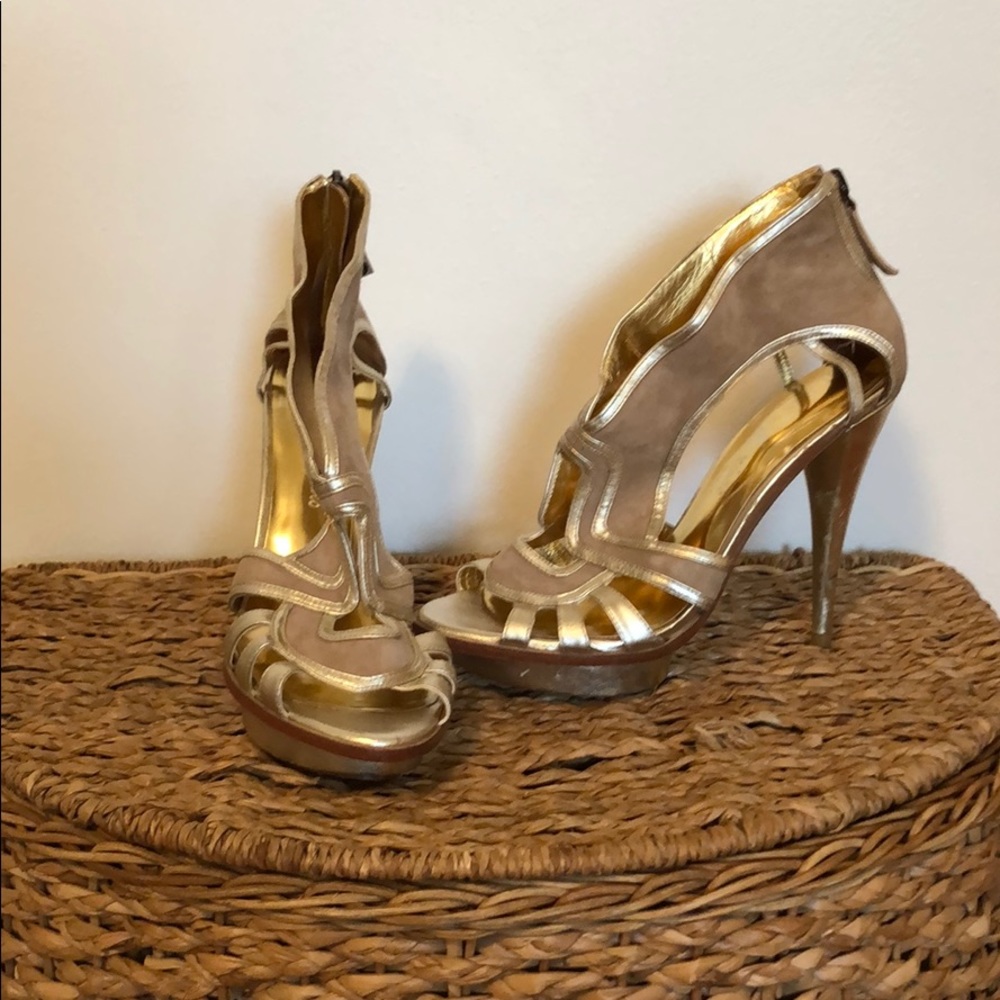 Gold and tan sexy heels!!